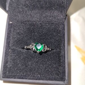 Silver Diamond Emerald Claddagh Celtic Trinity Knot Ring Size 6